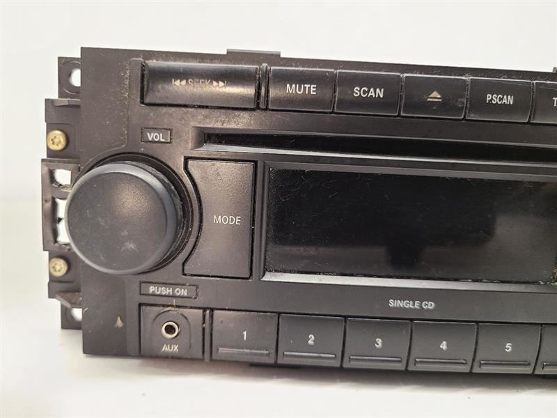 2005-07 DAKOTA Audio Equipment Radio Receiver Radio AM FM CD Player 05064173AI