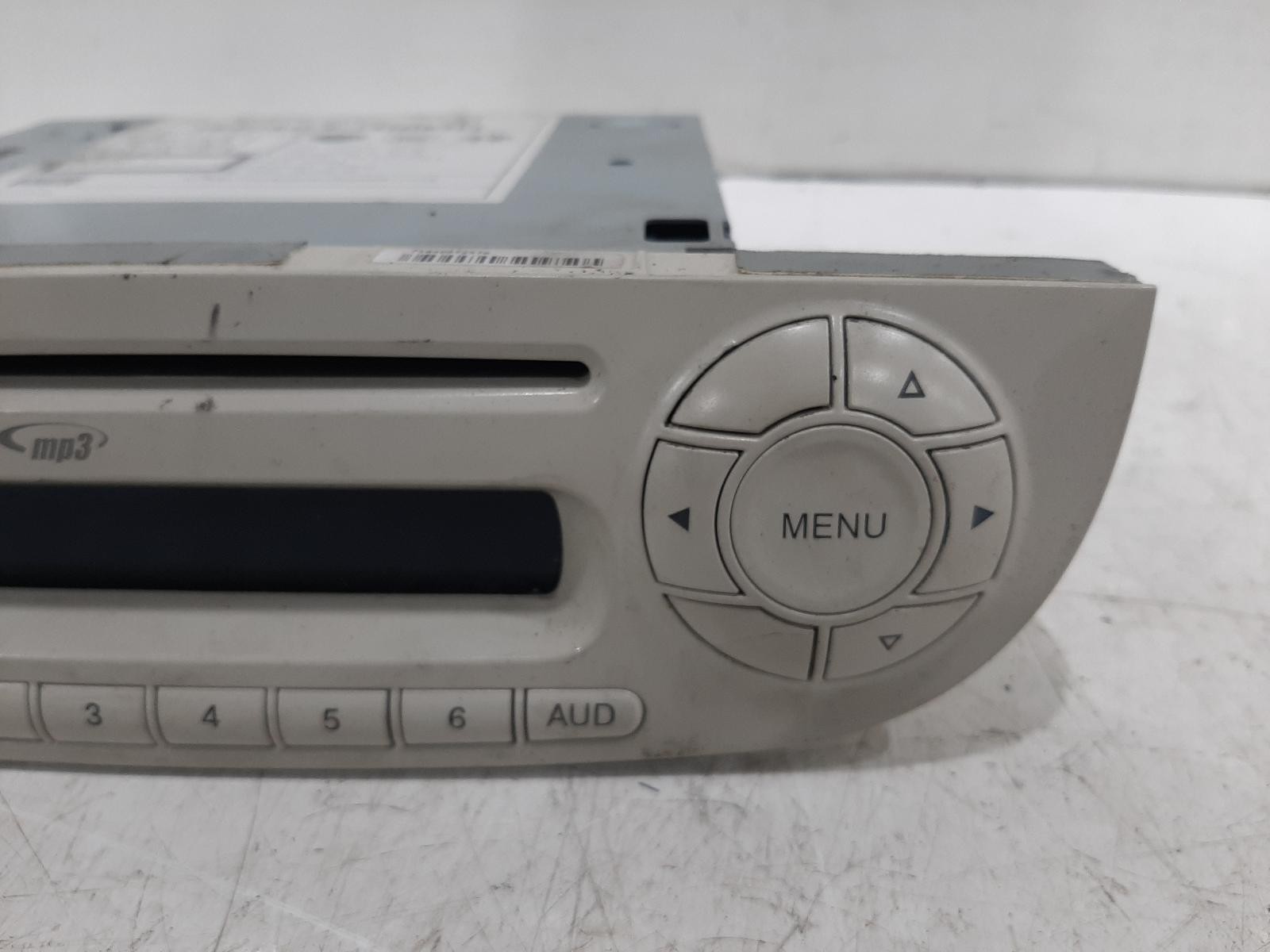 2013 FIAT 500 Mk1 Radio/CD/Stereo Head Unit No Code Available