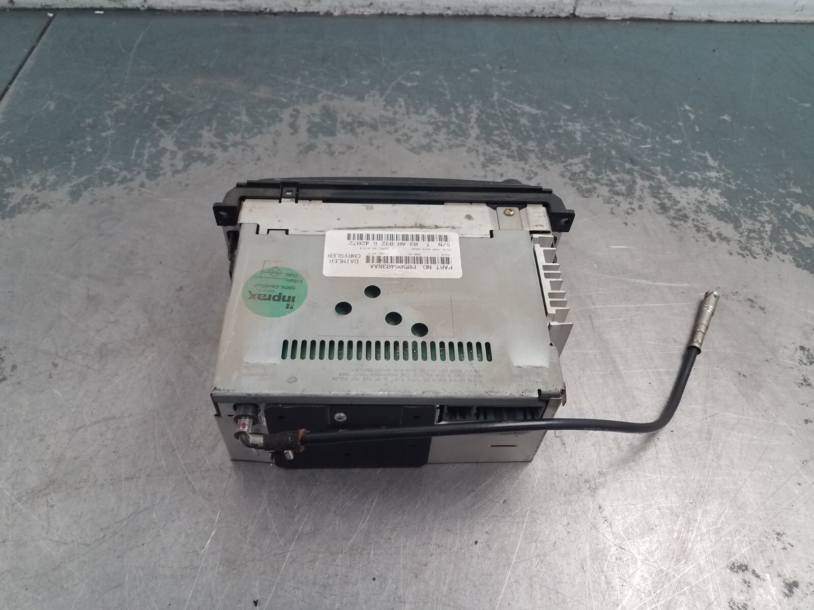 2006 Jeep Wrangler TJ Rubicon 4×4 AM FM 6 CD Radio #62517 Z2