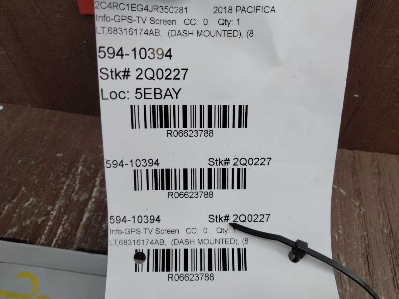 2018 2019 2020 CHRYSLER PACIFICA RADIO DASH DISPLAY SCREEN 68316174AB