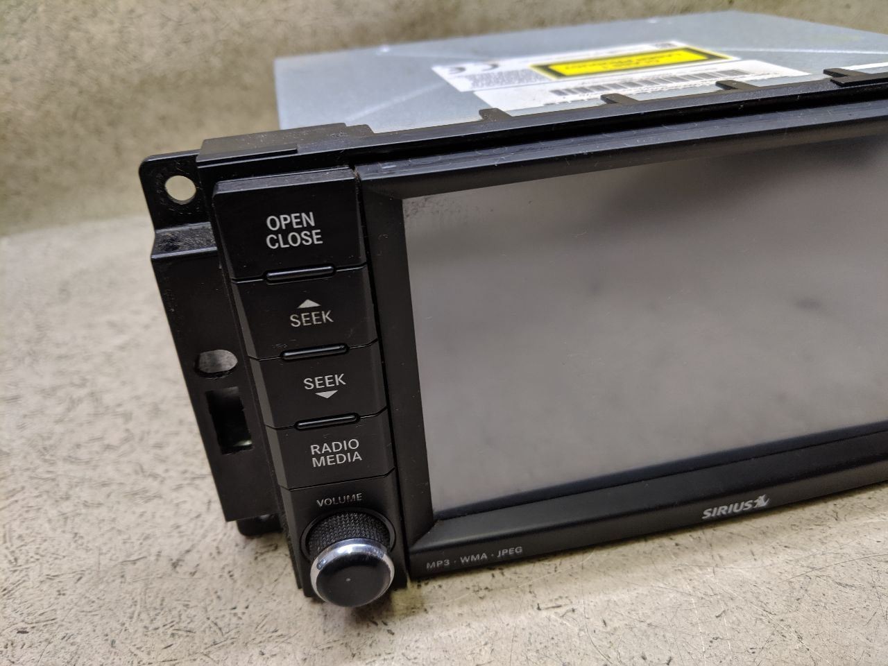 Stereo Radio REN AM FM CD AUX SIRIUS Fits 09-10 JEEP COMPASS k116-203992