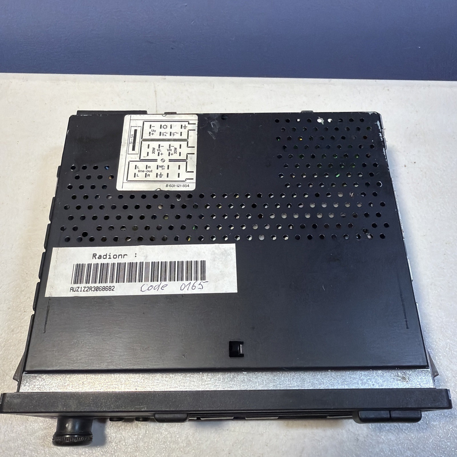 AUDI beta CC Compact Radio Cassette Module 8640846080 4a0035152 -not tested code