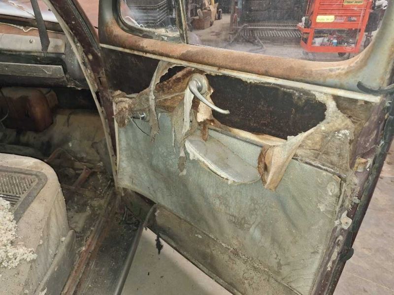 AM Radio Untested Fits 1947 FORD 1041351