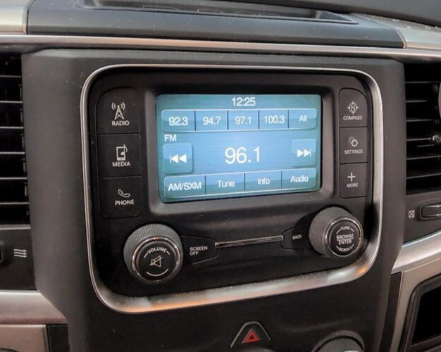 18-20 Dodge 2500 Radio/CD display and receiver, 5.0″ screen, Uconnect 3,opt RA2