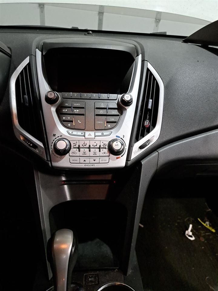 2015 Terrain Stereo Radio Receiver Sku#4296800