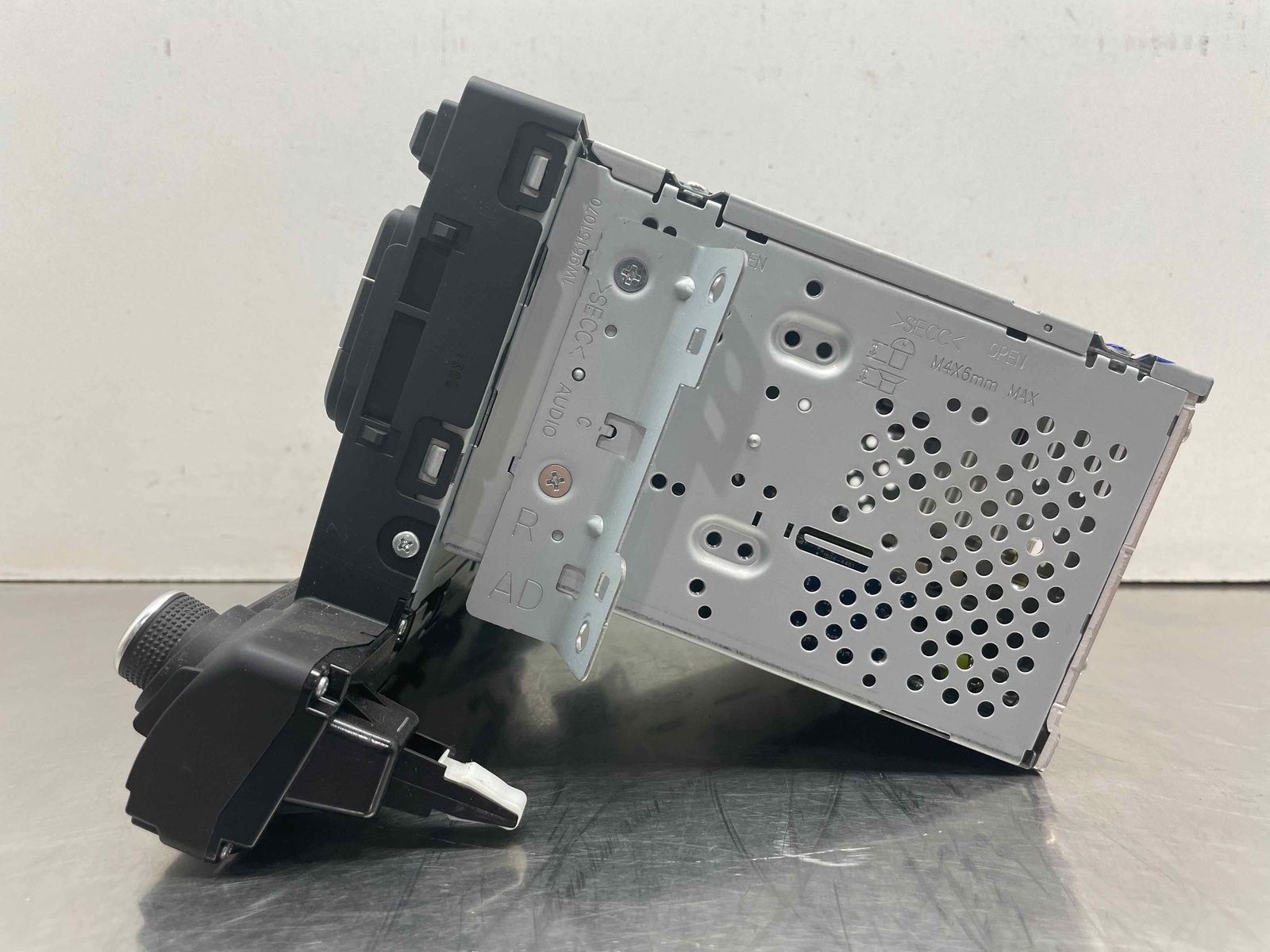 2017 Hyundai Elantra Sedan OEM AM/FM Radio Receiver CD Player 96170-F2110UAT 18