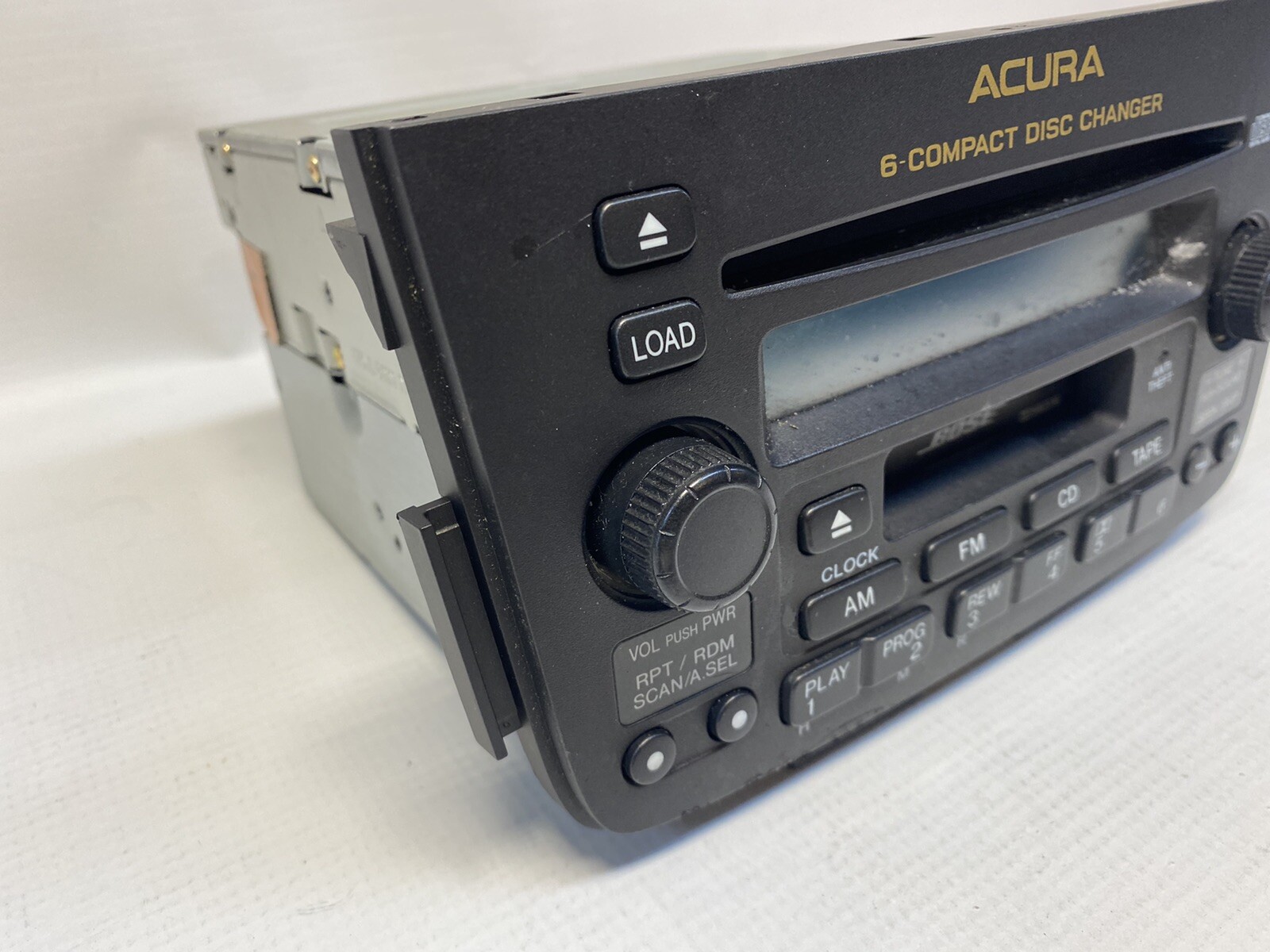 Acura MDX 2001-04’ 6-Disc Factory Radio (Not Working Or For Parts Only) Untested