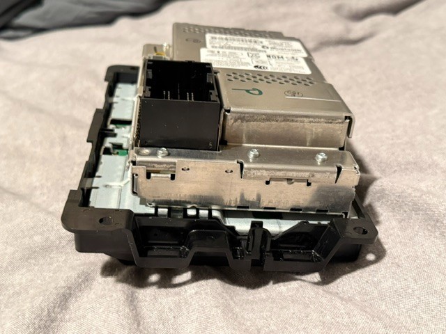 Dodge RAM 2013-2019 RADIO VP2 RADIO AM FM Phone BlueTooth Uconnect Multi Media