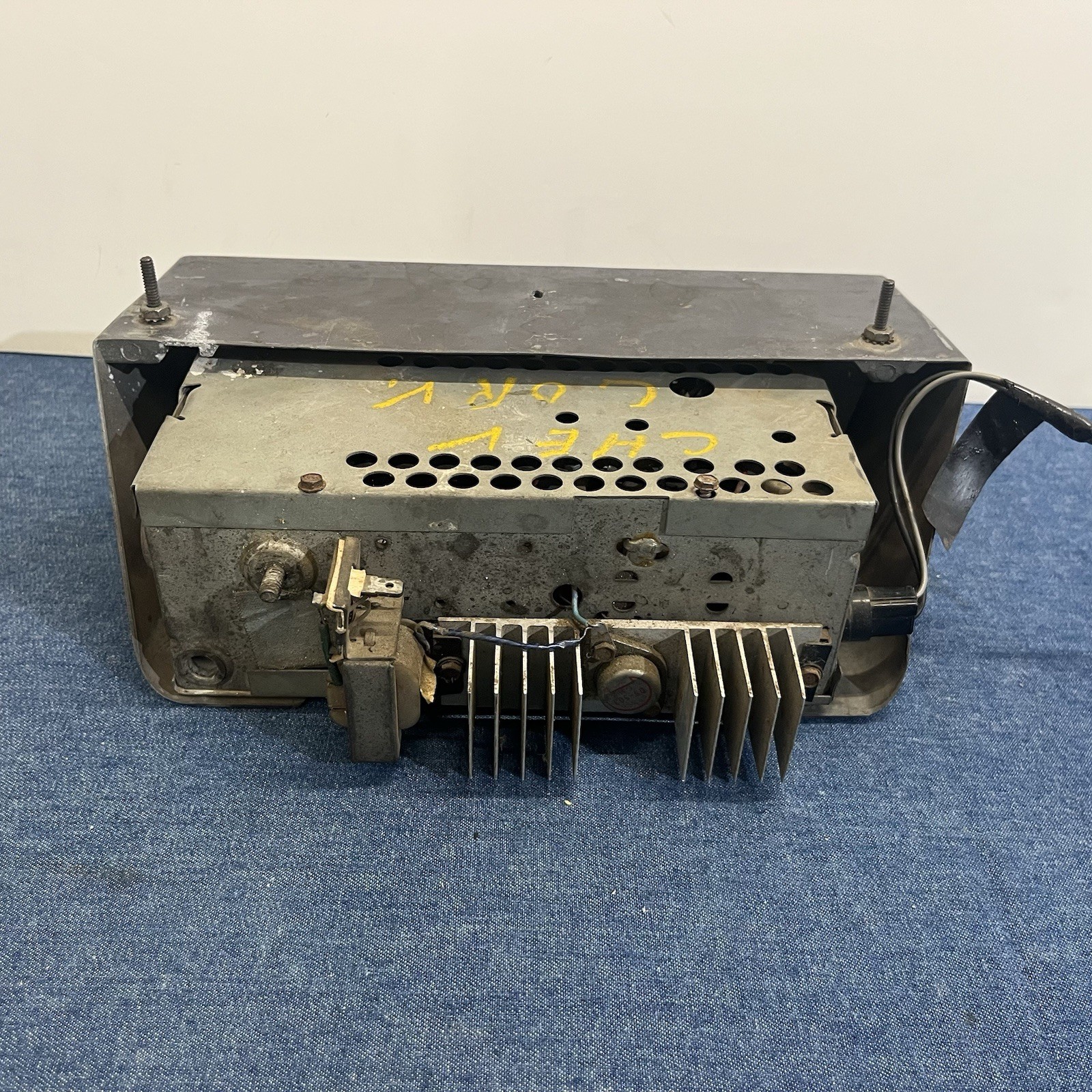 Untested Original Chevy Corvair Chevrolet AM Radio GM Delco w Knobs