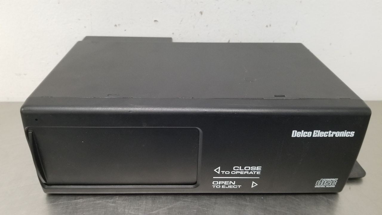 98 CHEVY CAMARO Z28 12 DISC CD CHANGER WITH CARTRIDGE U1S OPTION 16199553