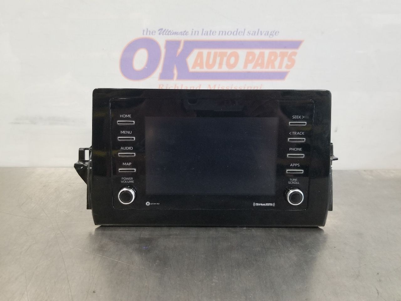 22 2022 TOYOTA CAMRY SE RADIO AUDIO 7″ TOUCH SCREEN DISPLAY AND RECEIVER
