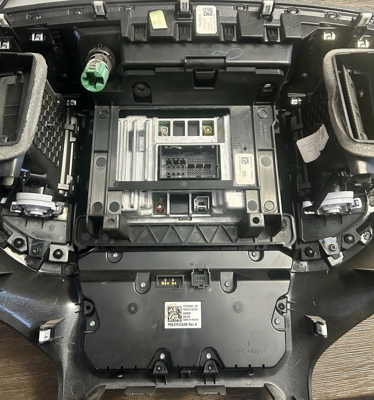 2020 RAM Uconnect 5″ Inch Screen Radio A/C Controls Vents Screen