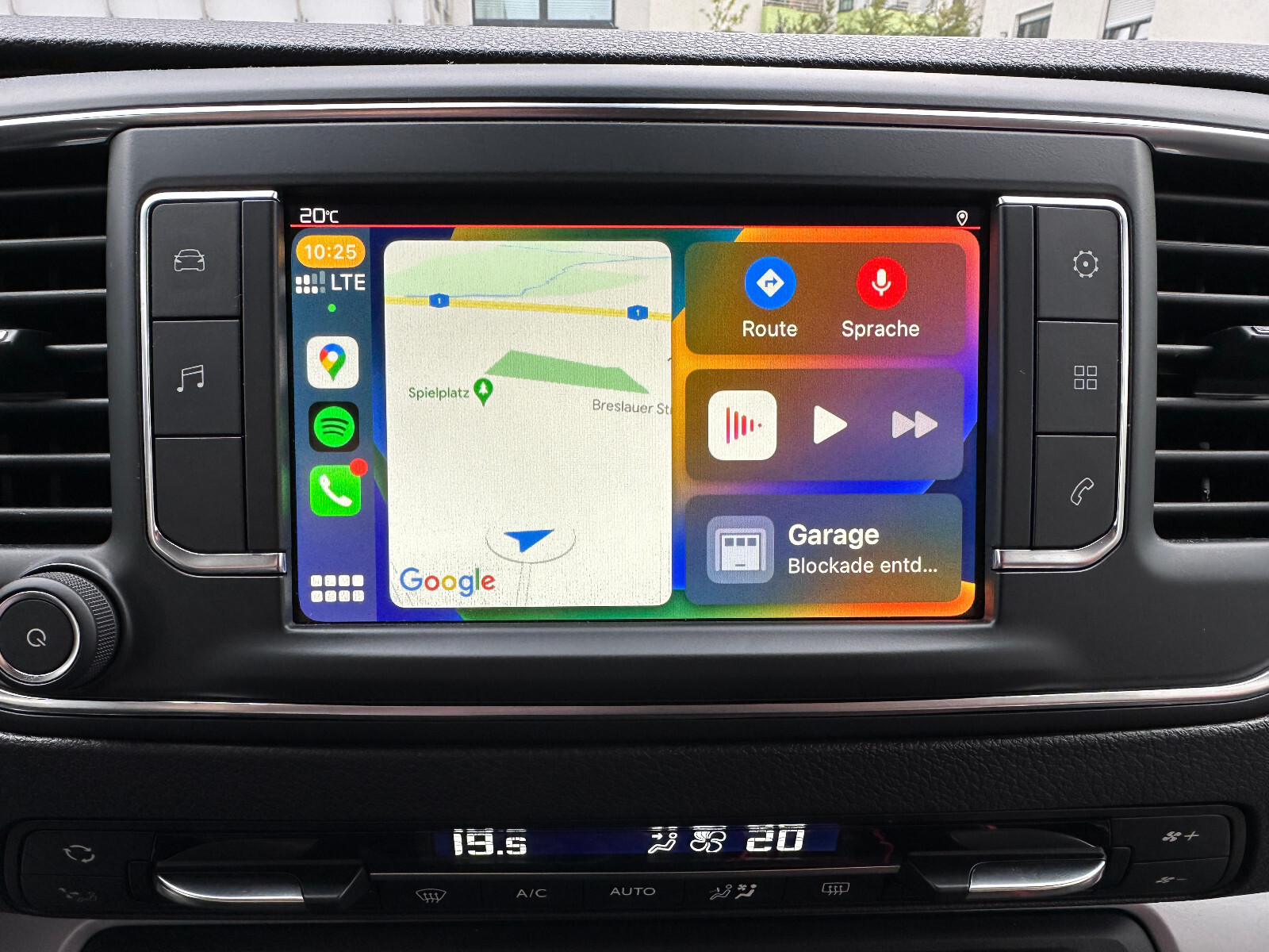 Genuine Apple CarPlay + Android Auto Fiat Scudo (Colour Display Not Available)