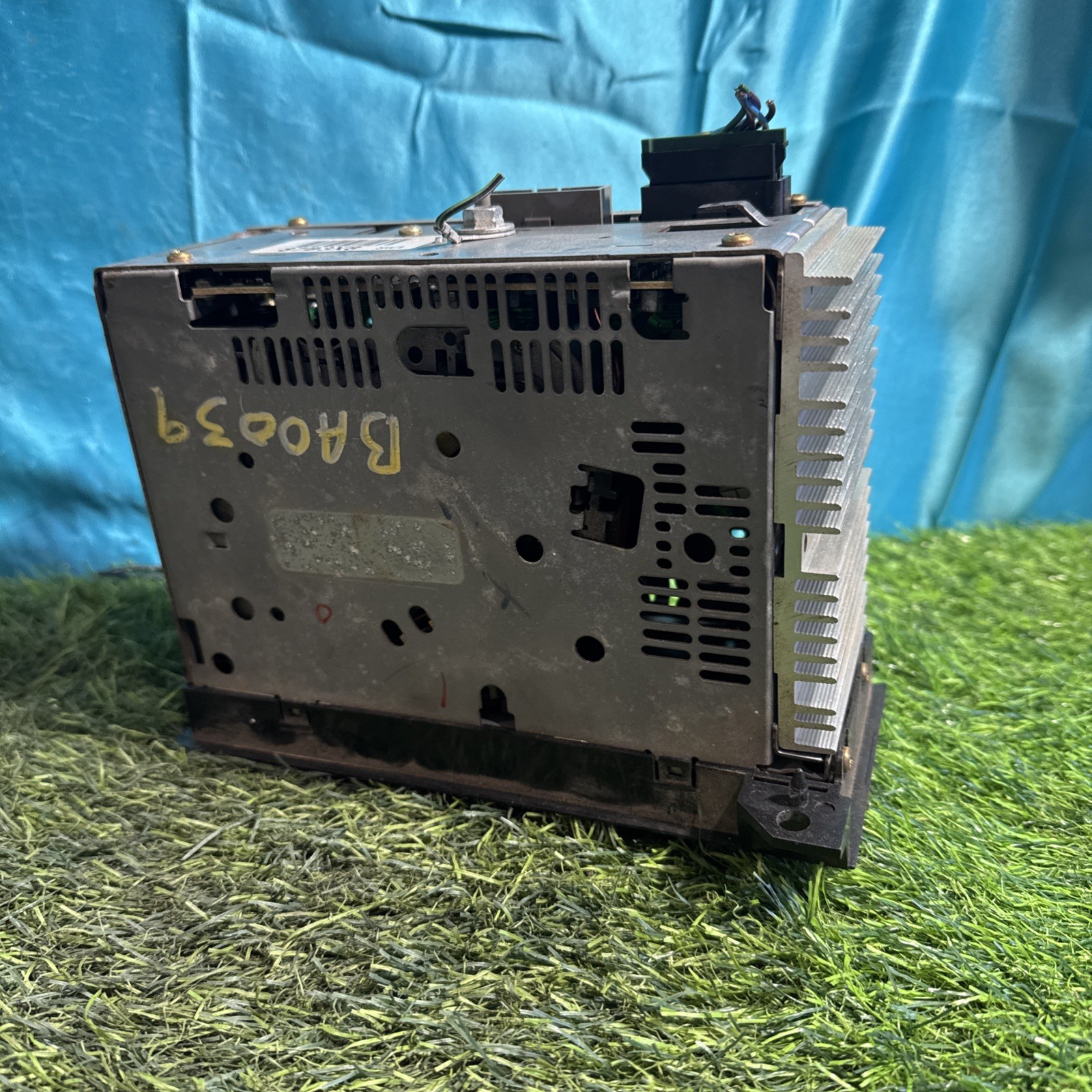 84-02 Dodge Ram Jeep Wrangler OEM Cassette Player Radio P04858556AD