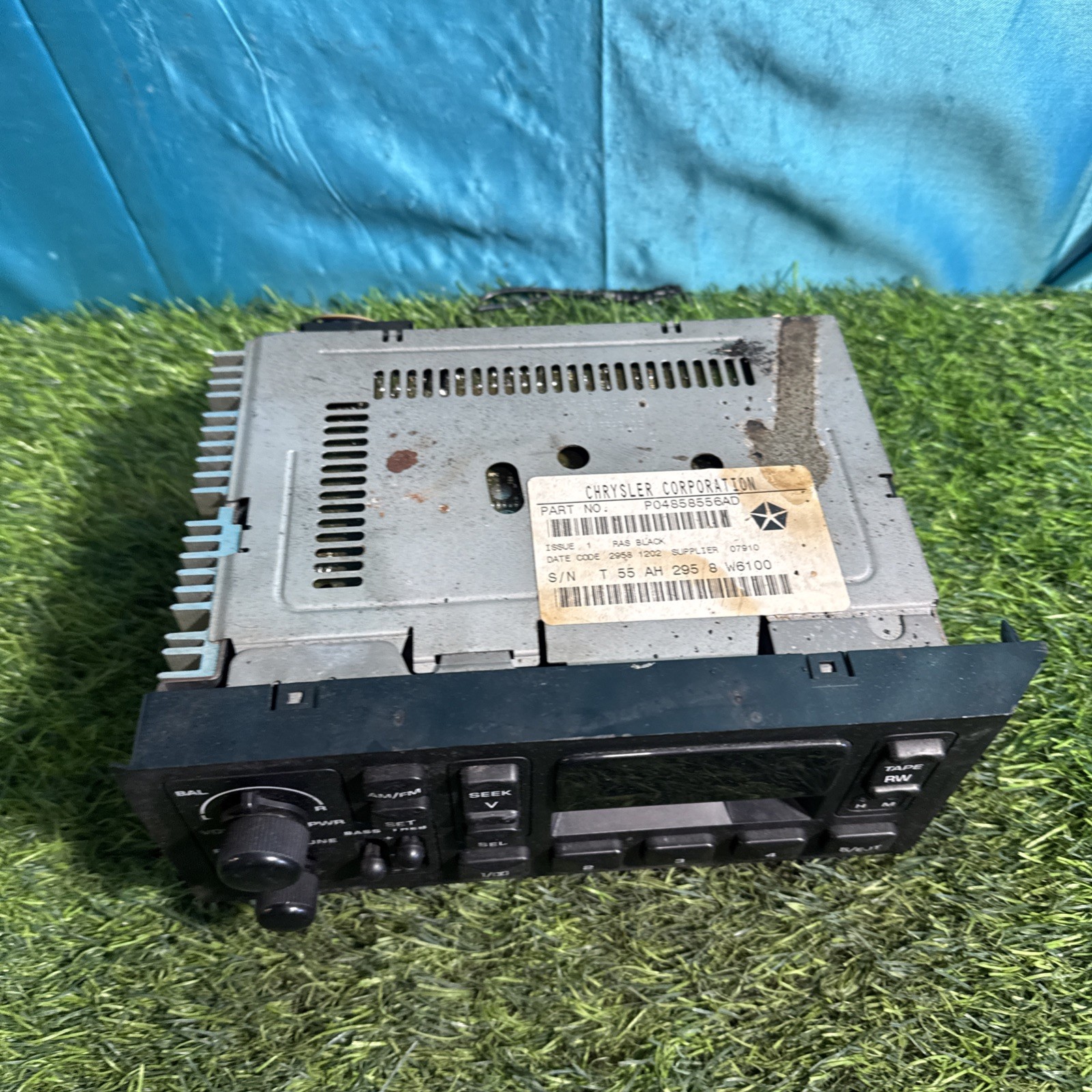 84-02 Dodge Ram Jeep Wrangler OEM Cassette Player Radio P04858556AD