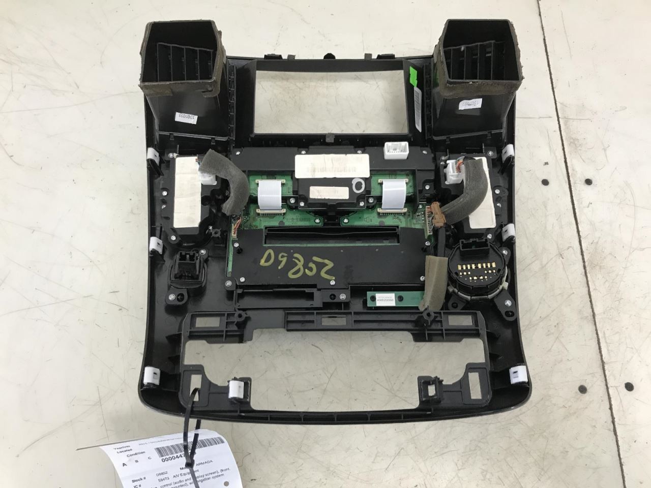 Audio Equipment Radio Control Audio And Display Screen Fits 13-15 ARMADA 1072522