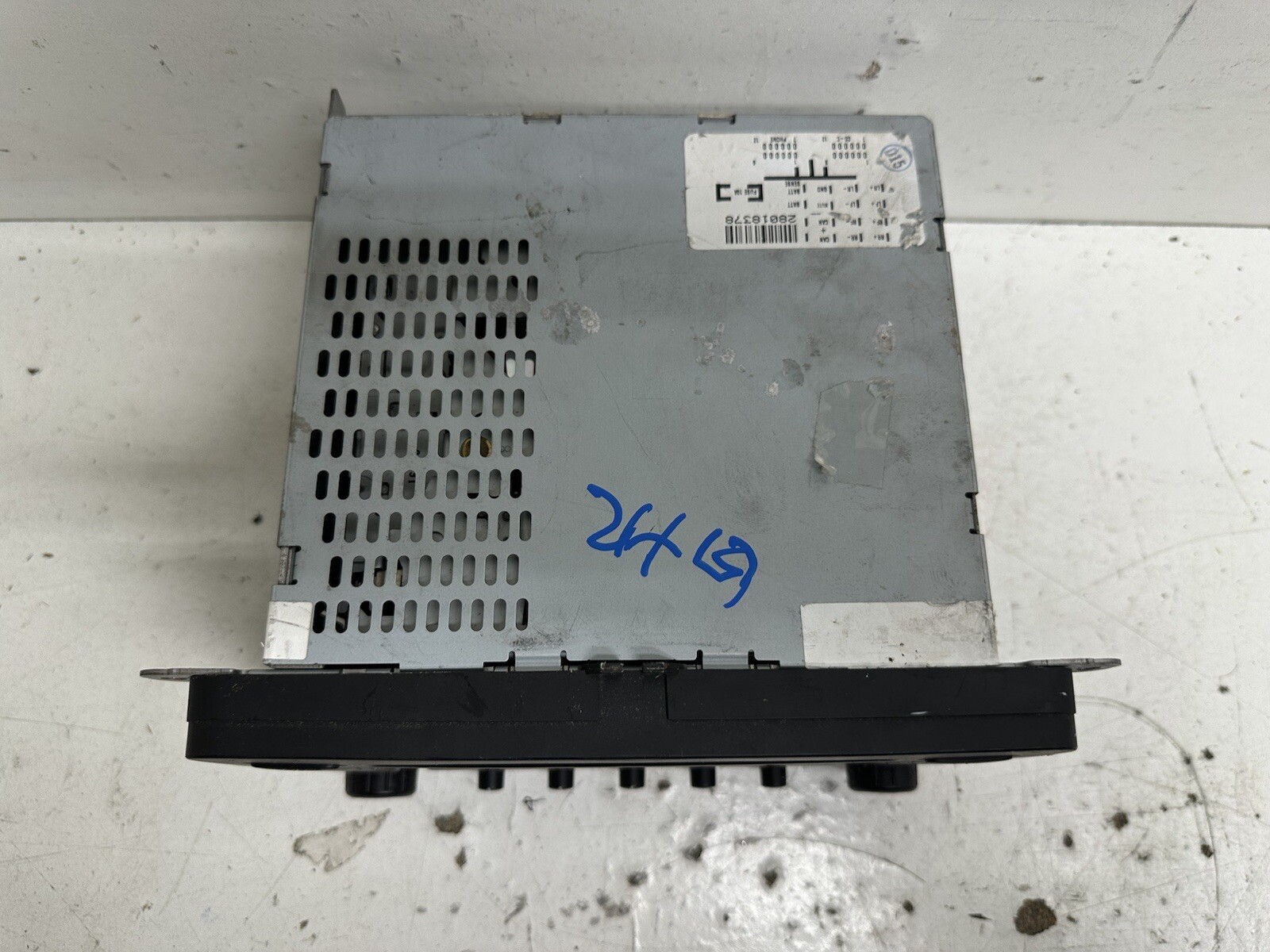 2006-2010 VW Passat AM FM Audio Radio Stereo 2 DIN 6 Disc CD Player 1K0035180C