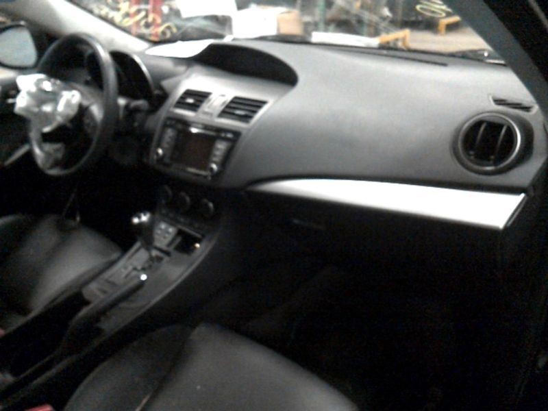 Info-GPS-TV Screen Display Screen Lower Center Dash Fits 12-13 MAZDA 3 3628996