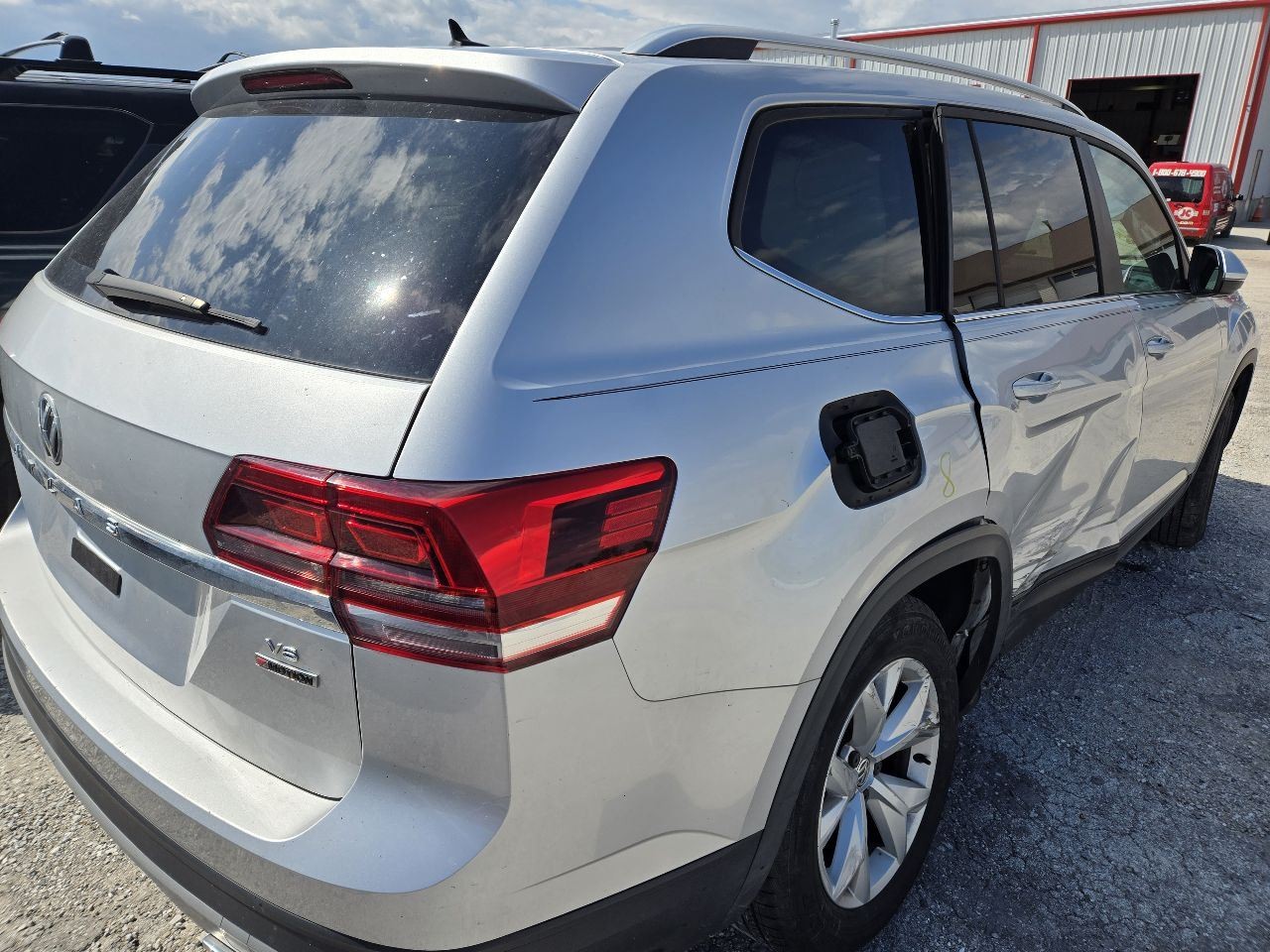2018-2019 Volkswagen Atlas Radio Receiver Glove Box Mounted ID 3Q0035878B