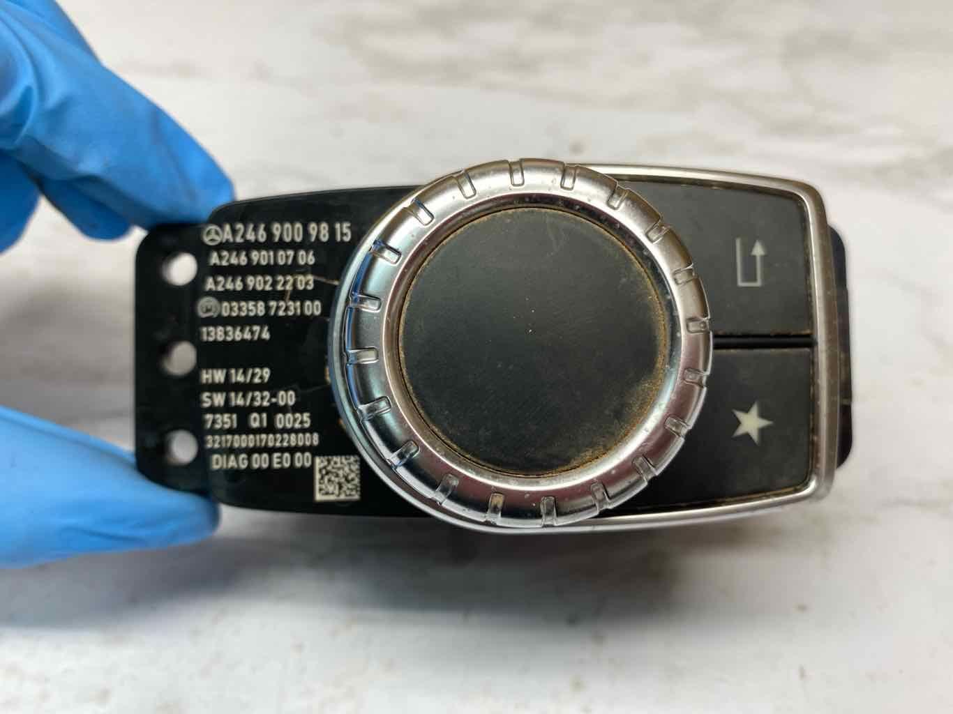 Mercedes CLA250 radio am fm 16 19 center console controller knob OEM 2469009815
