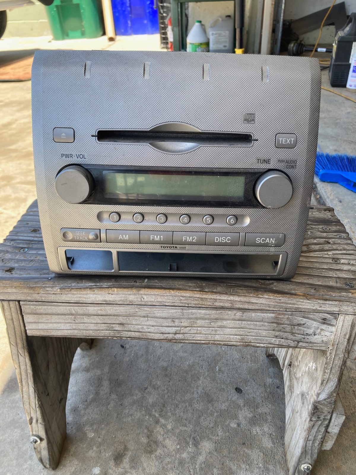 2006 TOYOTA TACOMA CD PLAYER AM/FM RADIO STEREO OEM