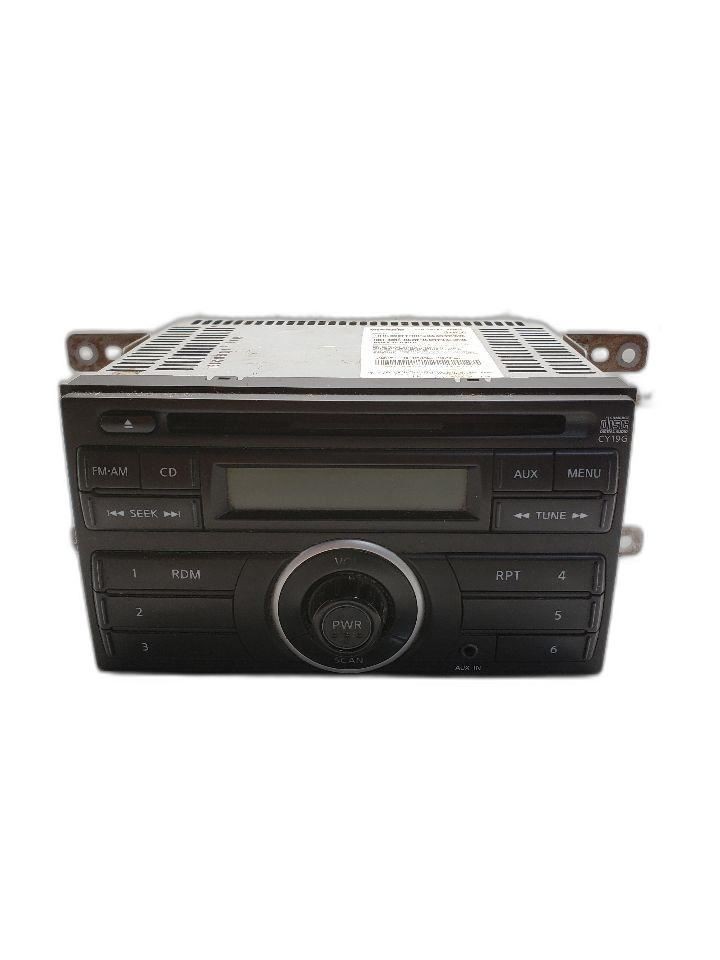 2012-2014 Nissan Versa Radio AM FM CD Sedan Stereo Receiver OEM 1312053