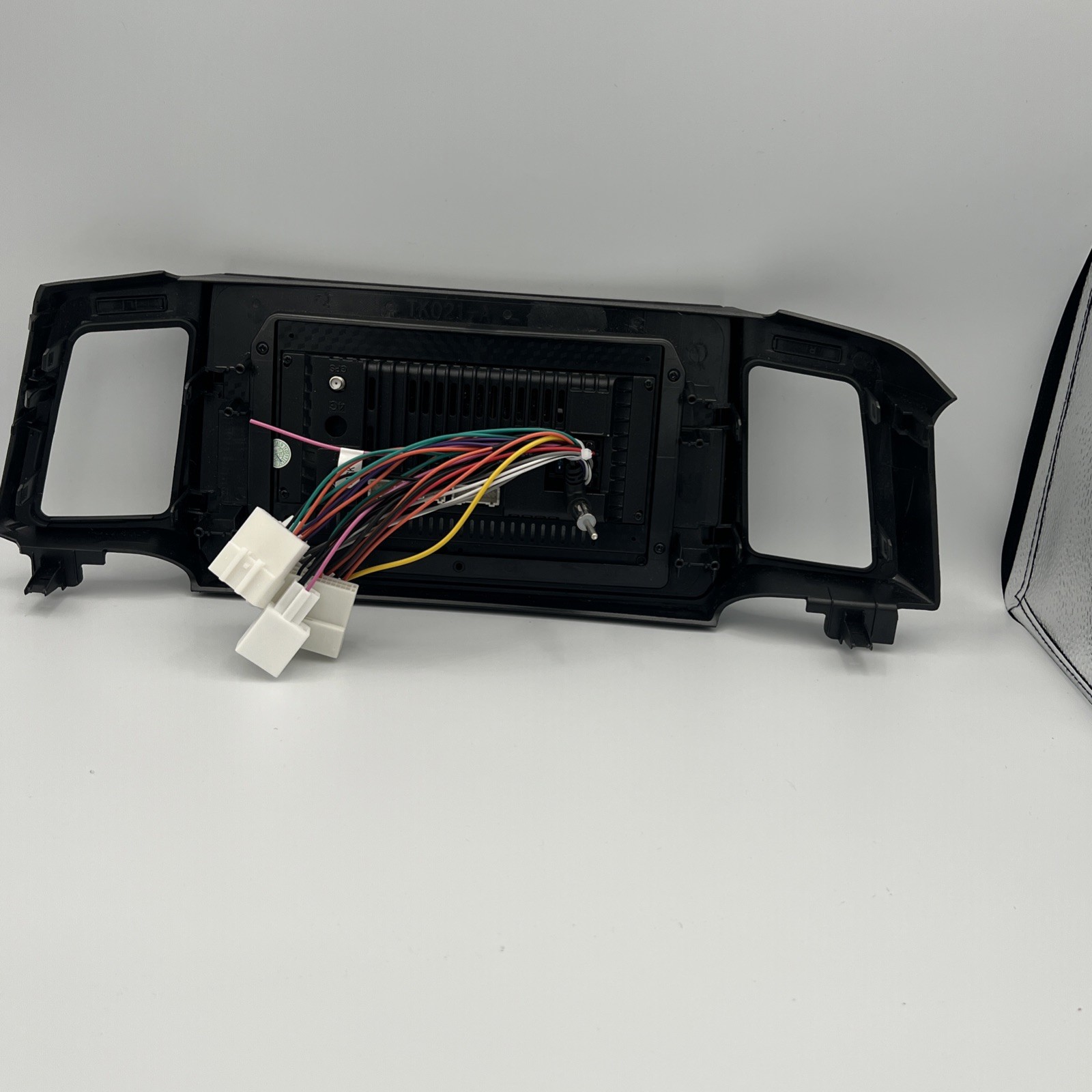 Roadanvi Car Radio Carplay 10.2″ Head Unit for Toyota RAV4 2013-2018