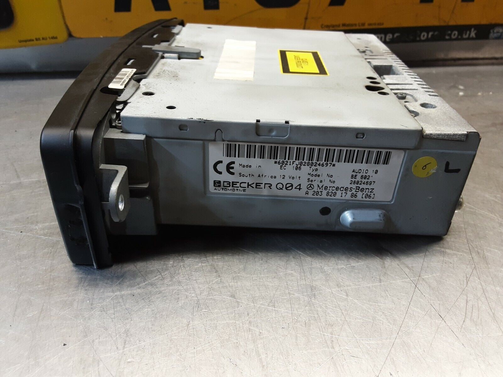 MERCEDES C-CLASS C220 W203 2148CC 2002 RADIO CD PLAYER CODE UNKNOWN A2038201786
