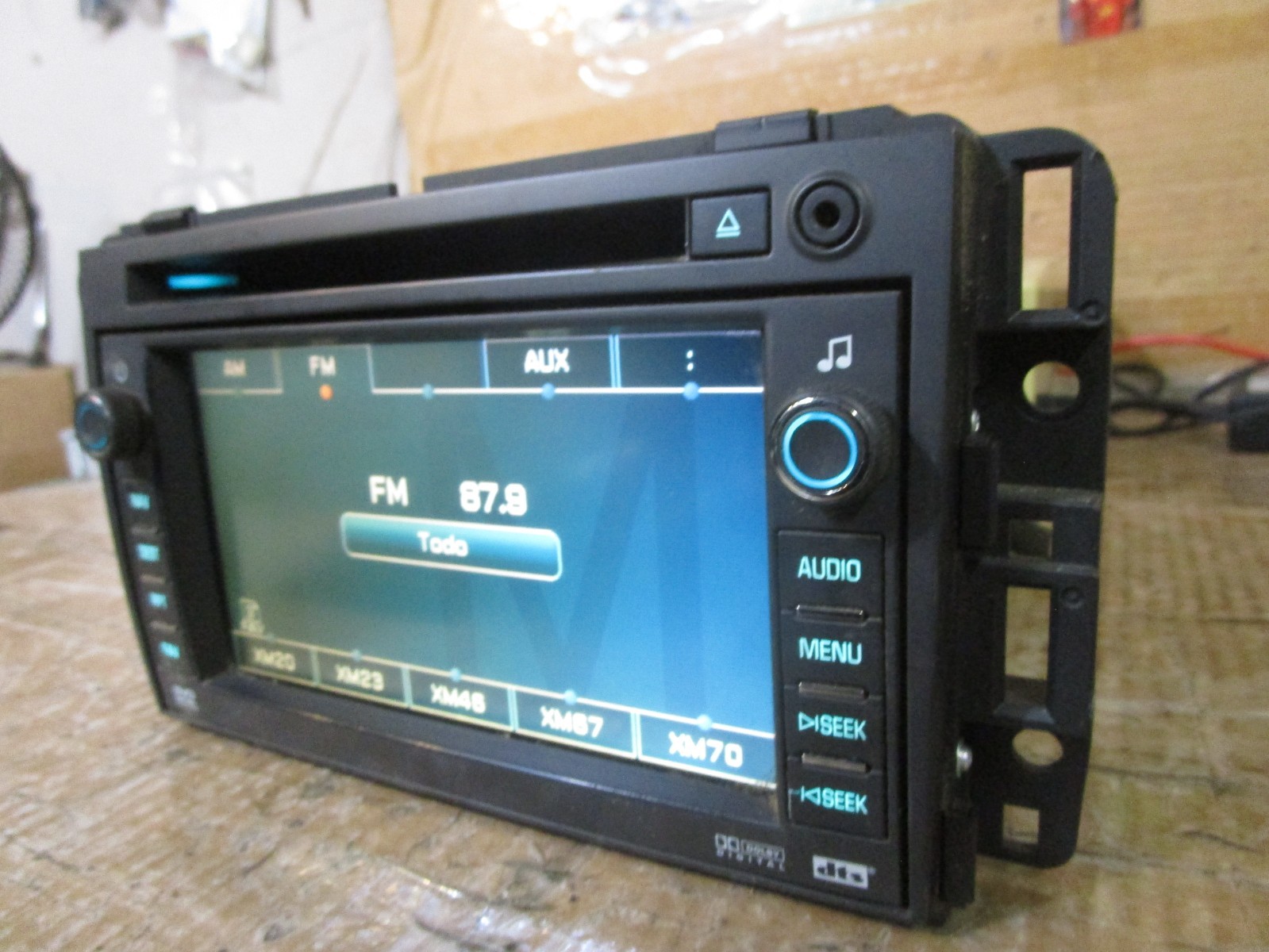 07-14 Chevy Tahoe Radio Stereo Navigation CD Player Receiver Display 15940102