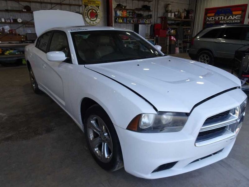 2011-2014 DODGE CHARGER Info-GPS-TV Radio Info 8.4″ Front Display Screen GENUINE