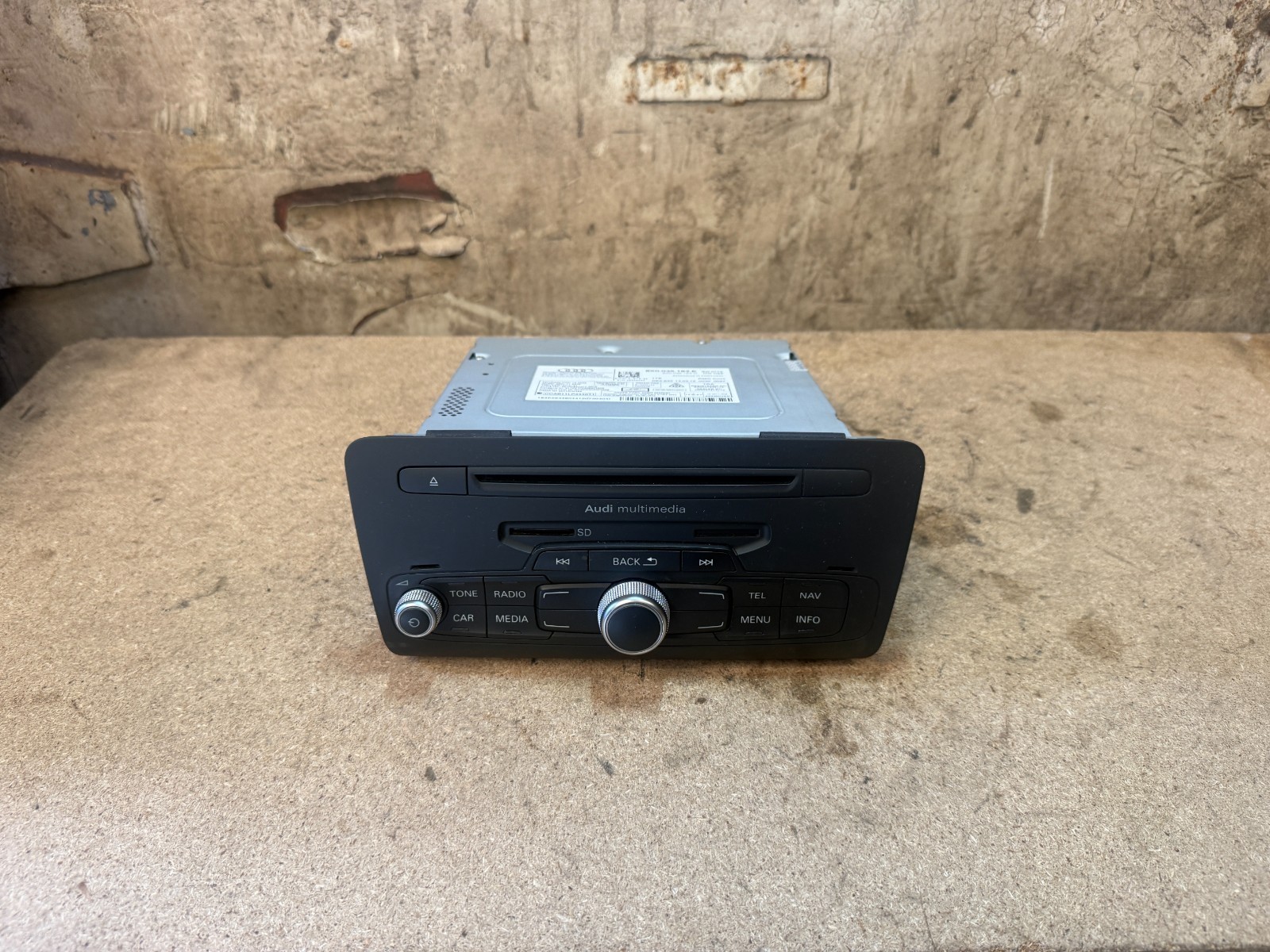 2012 AUDI A1 8X STEREO RADIO HEAD UNIT CD PLAYER MULTIMEDIA 8X0035183E