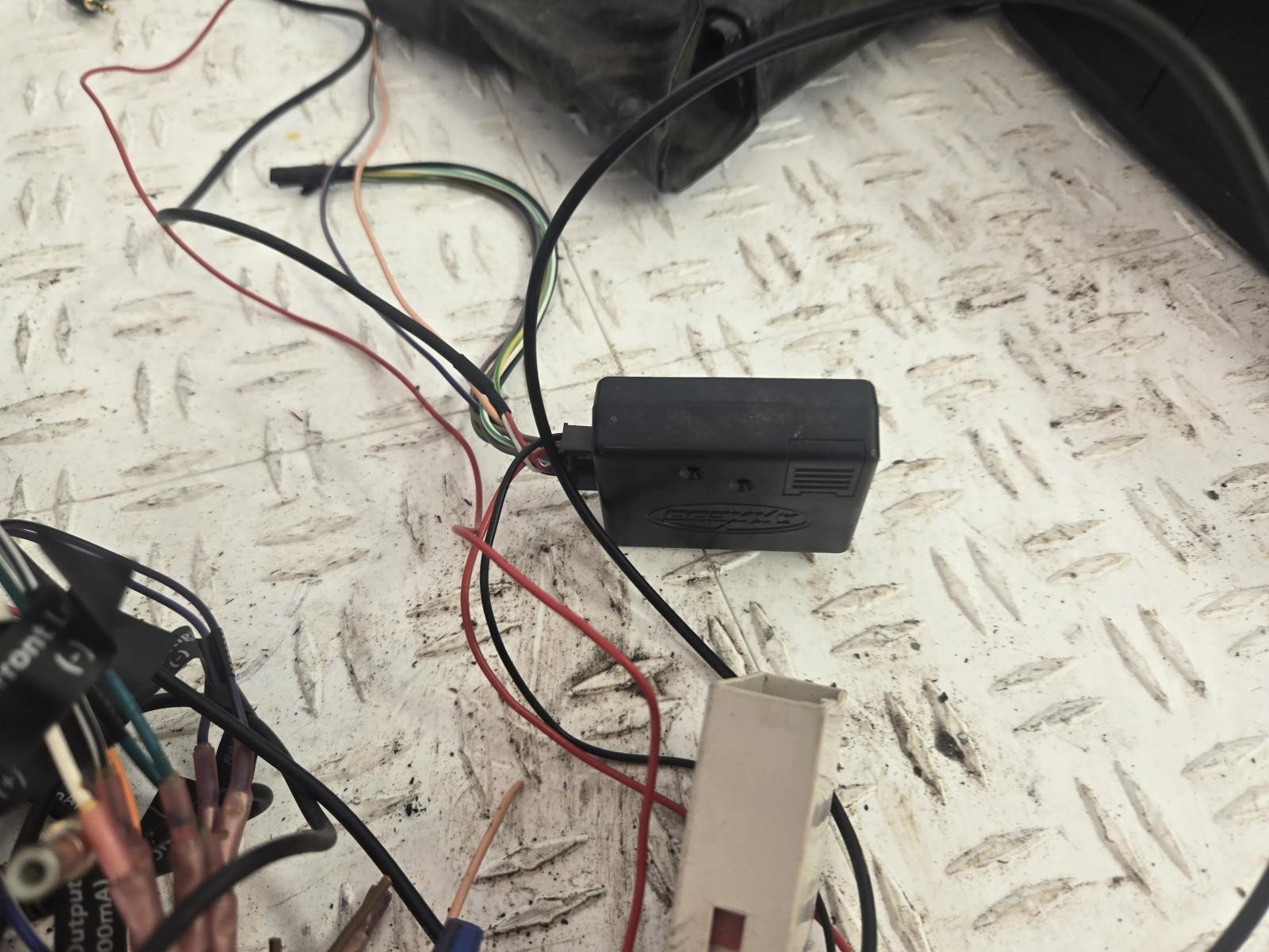 2011-2012 Ford F250-F350SD Aftermarket Boss Double Din Radio/Receiver w/Display