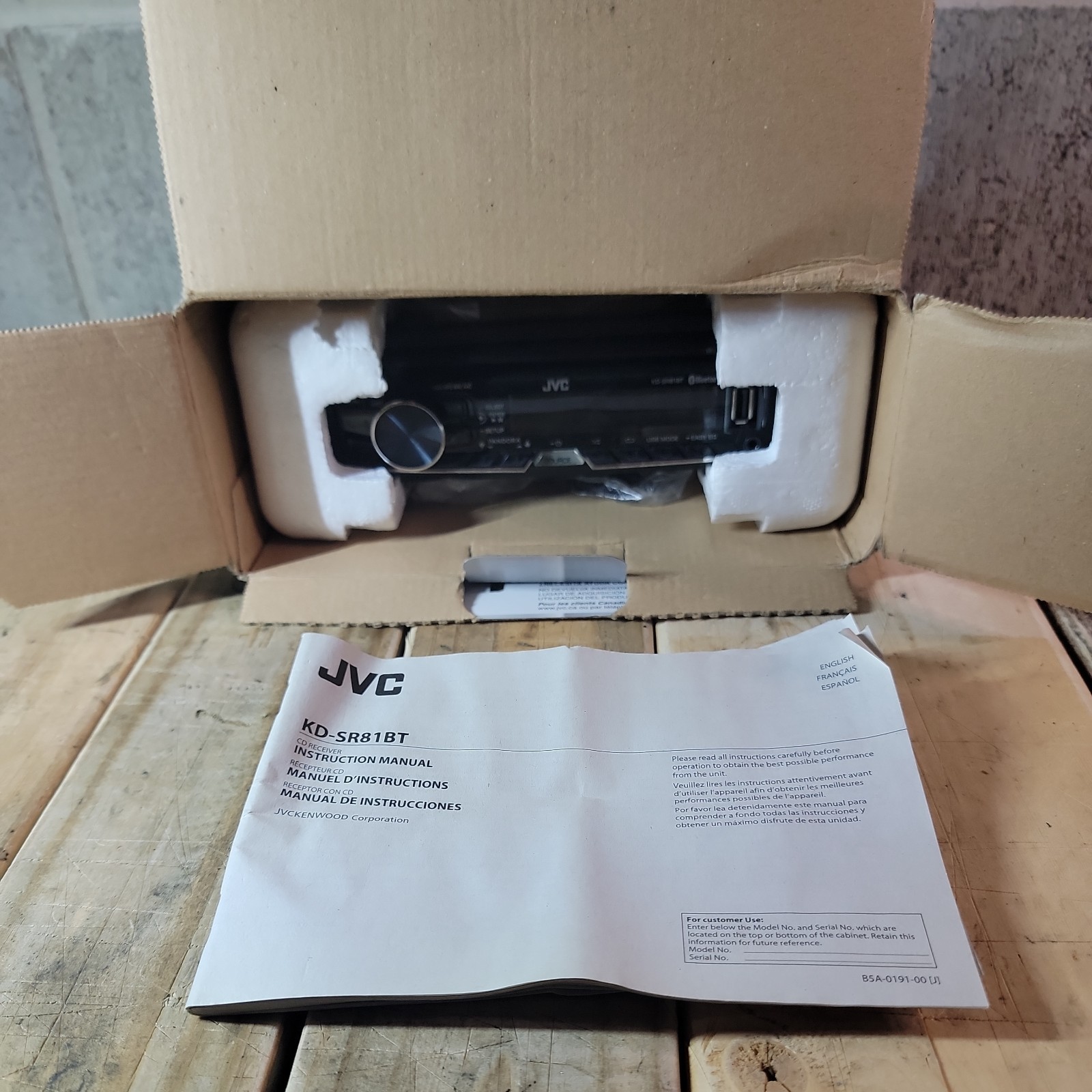 JVC KD-SR81BT CAR STEREO With Remote!!!