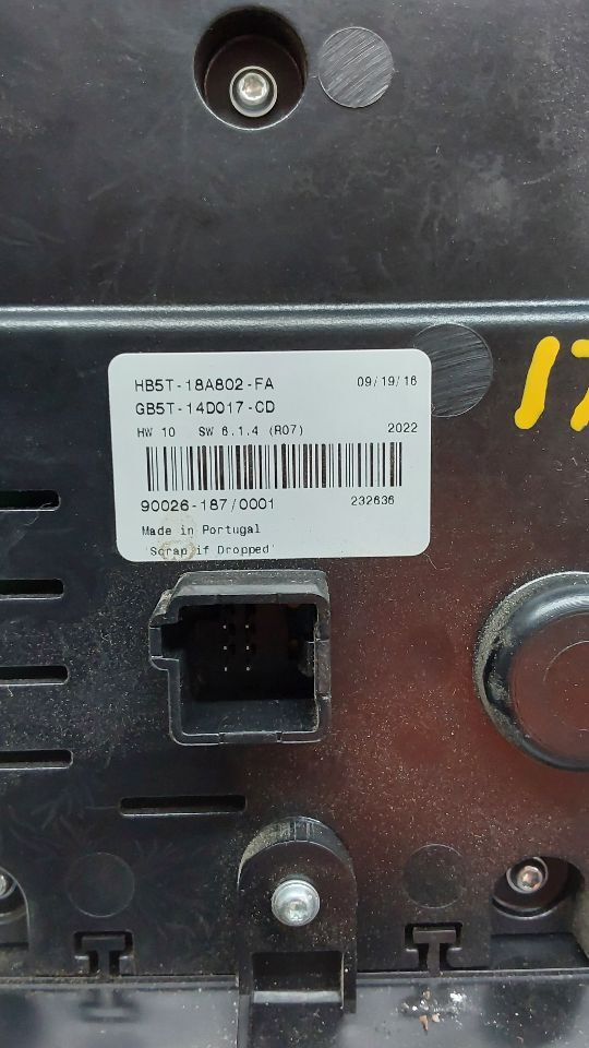 2017 Ford Explorer Radio Assembly W/ Temp Controls
