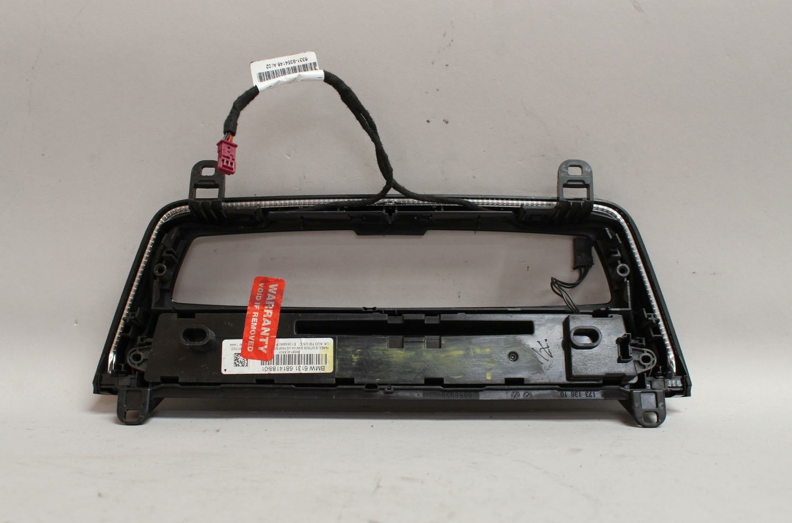 12 13 14 15 16 17 BMW 320I AM/FM RADIO CD PLAYER BEZEL 61316814188-01