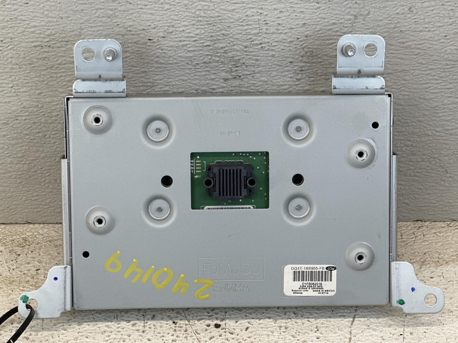 13-16 Ford Taurus Radio Display Center Dash 8′ screen **May Need Programming**