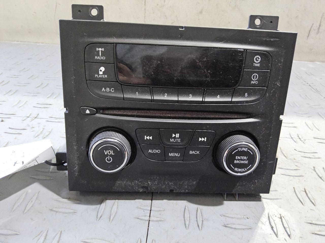 2013-2014 Dodge Dart Radio Receiver AM-FM-MP3 Opt Rae w/o Navigation