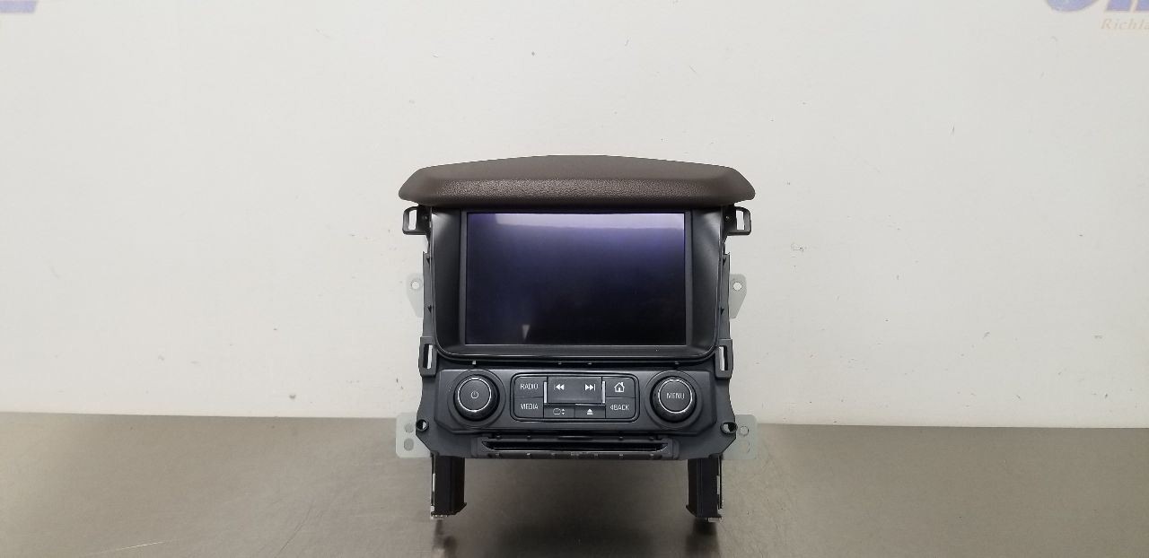 18 CHEVY SUBURBAN 1500 RADIO AUDIO CONTROL PANEL WITH DISPLAY 84096260