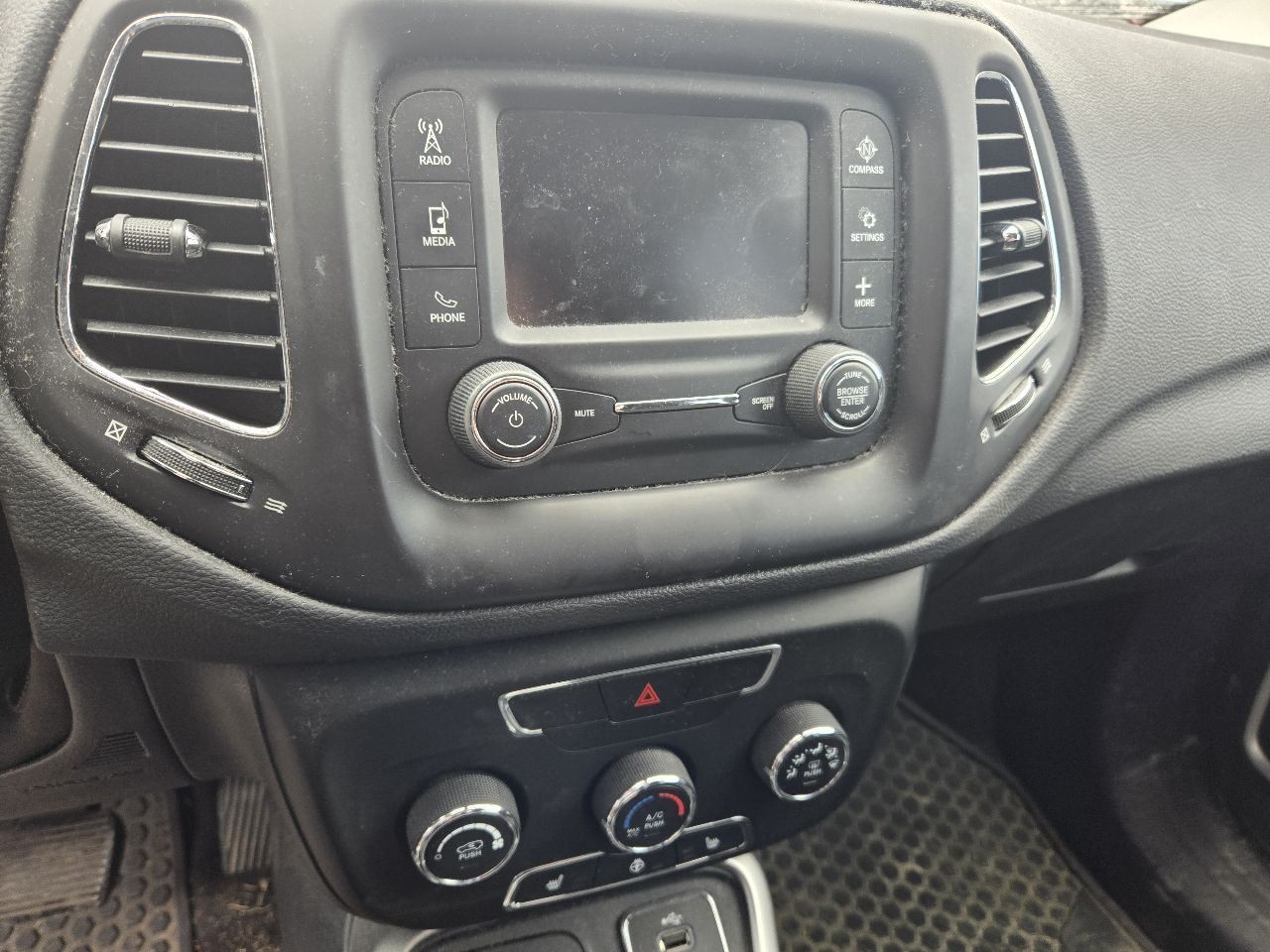 2017-2020 Jeep Compass Radio 5″ Display Screen and Receiver ID 68292817AJ
