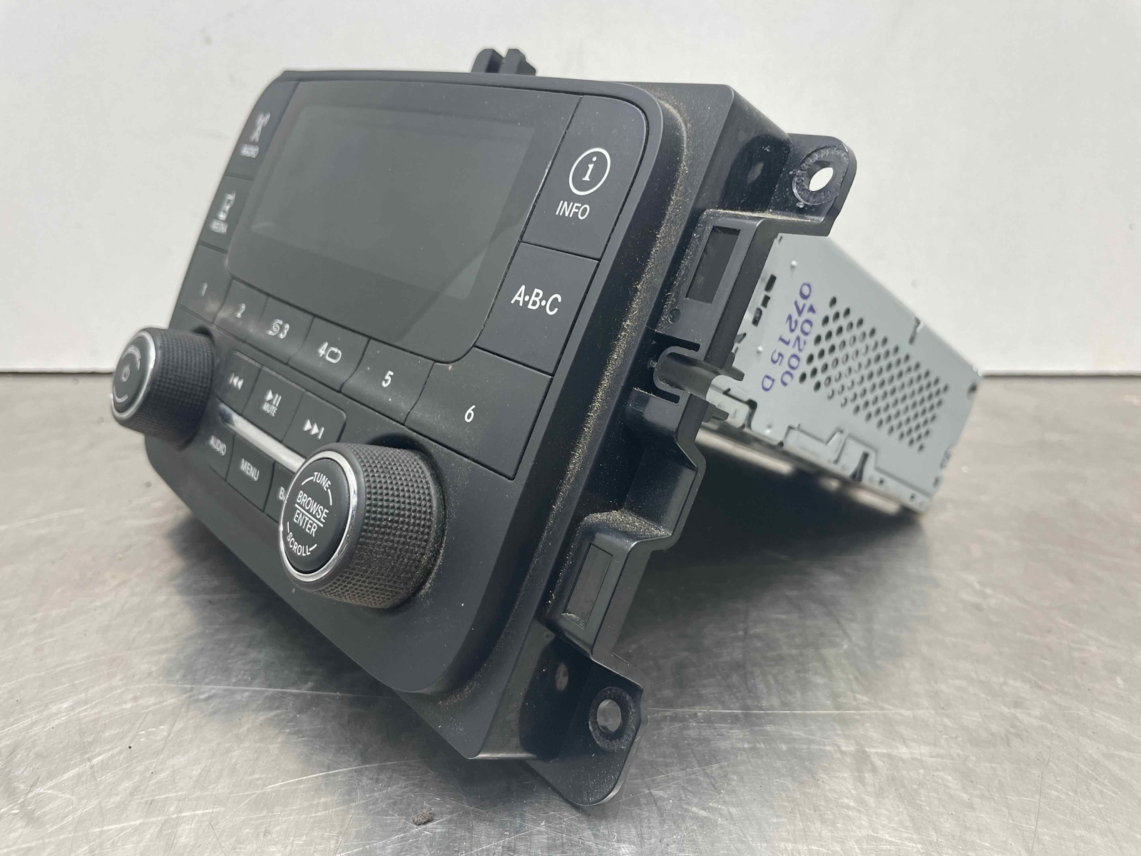 2015 Dodge Pickup 1500 Radio Audio Reciever W/ 3″ LCD Display Screen 68245816AD