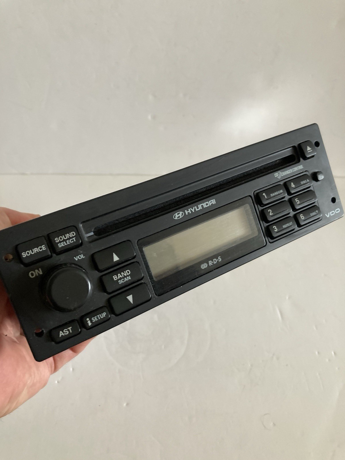Hyundai Coupe Radio Stereo CD Player RDS VDO Genuine 79DC631/97