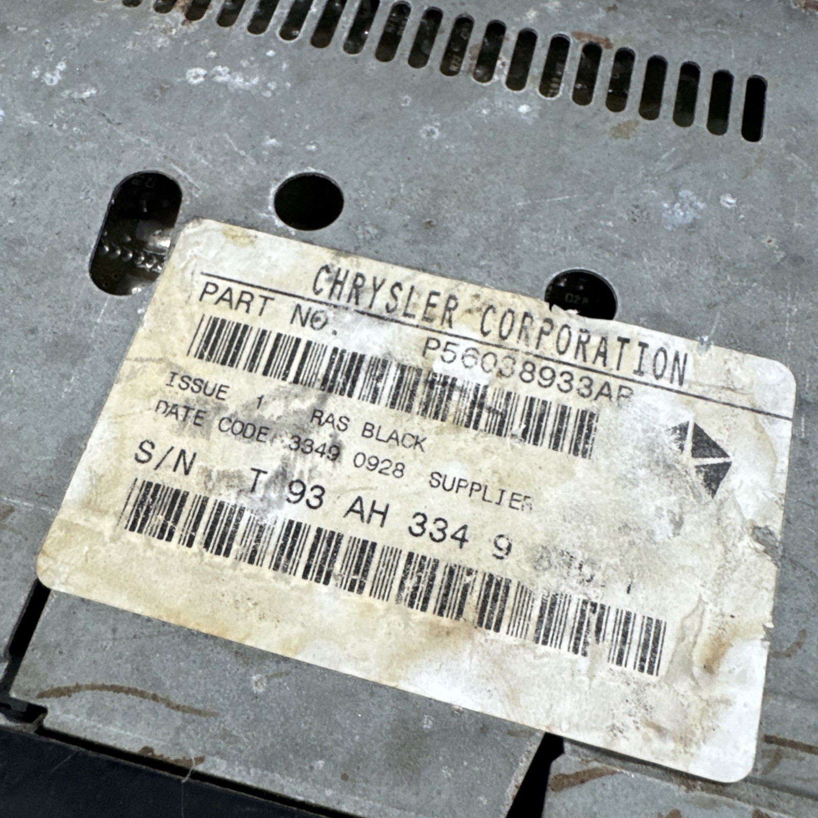 84-02 Chrysler Dodge Jeep OEM Cassette Player AM/FM Radio Part # P56038933AB