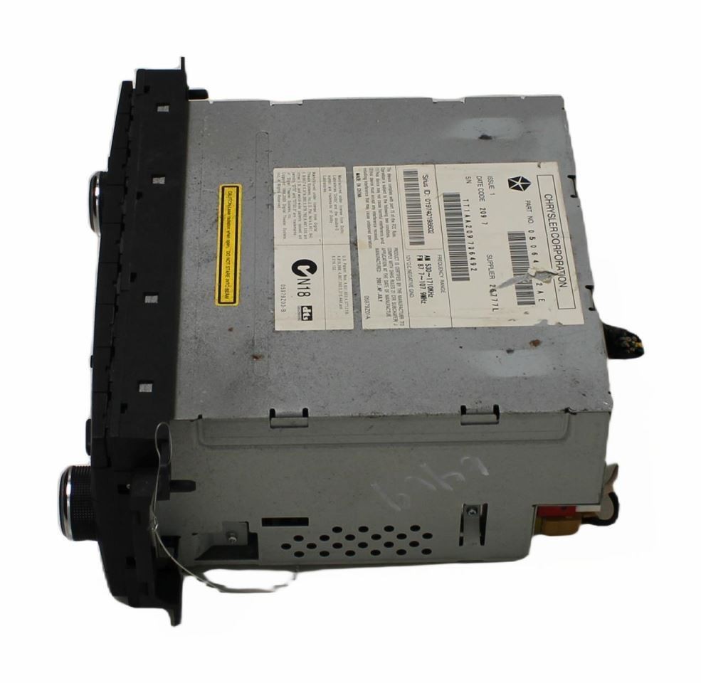 2008-2011 Dodge Dakota Radio AM FM6 Disc Cd-dvd Changer OEM 1427982
