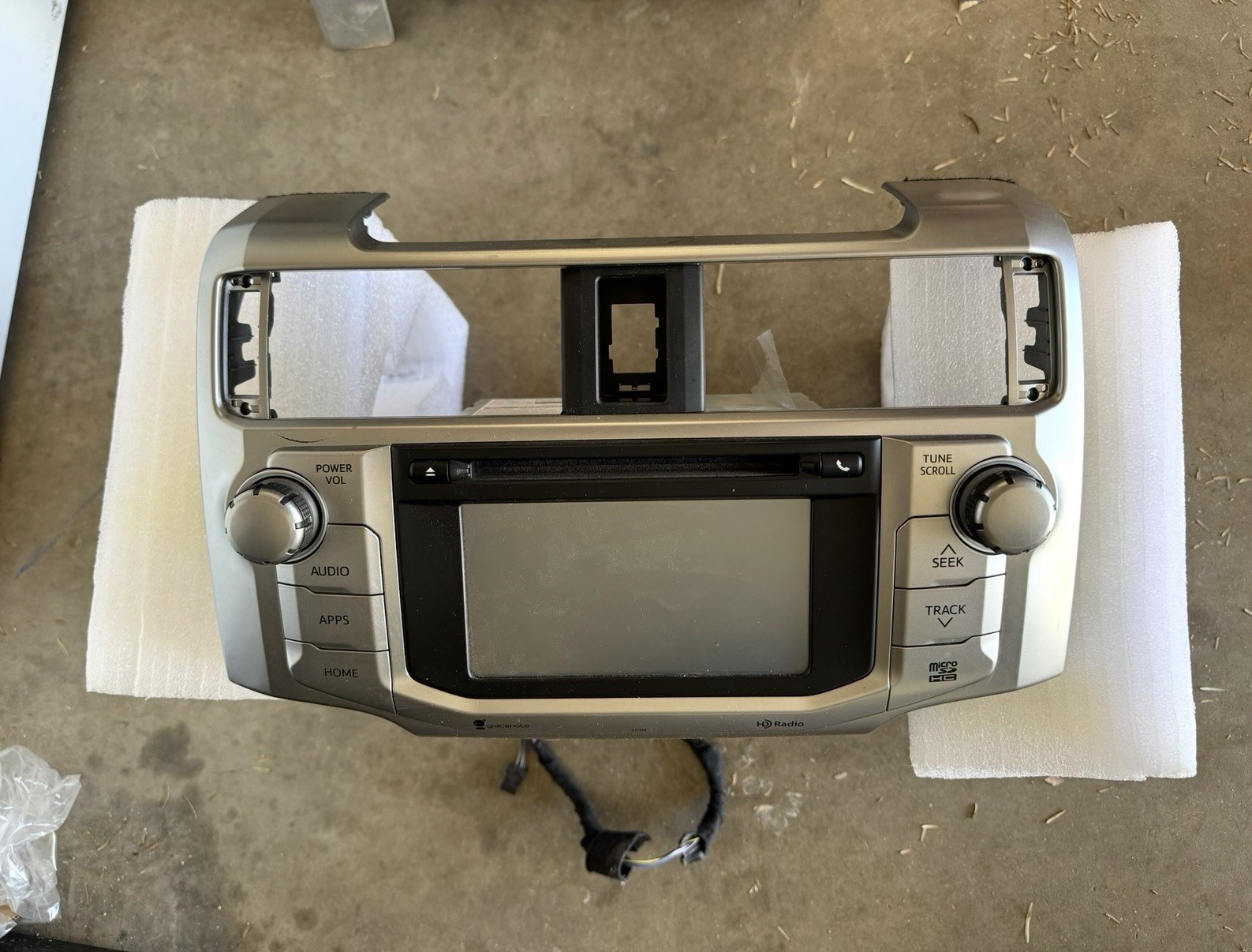 4Runner OEM Head Unit (2016) Silver Touchscreen Bluetooth HD XM 86100-35350