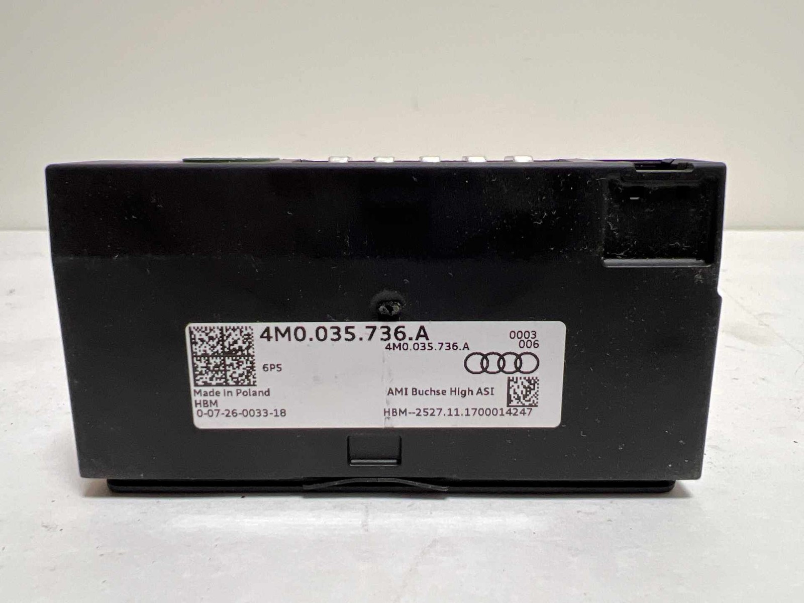 2017-2020 Audi Q7 OEM Audio USB AUX Interface Jack Port Hub 4M0035736A (TL)