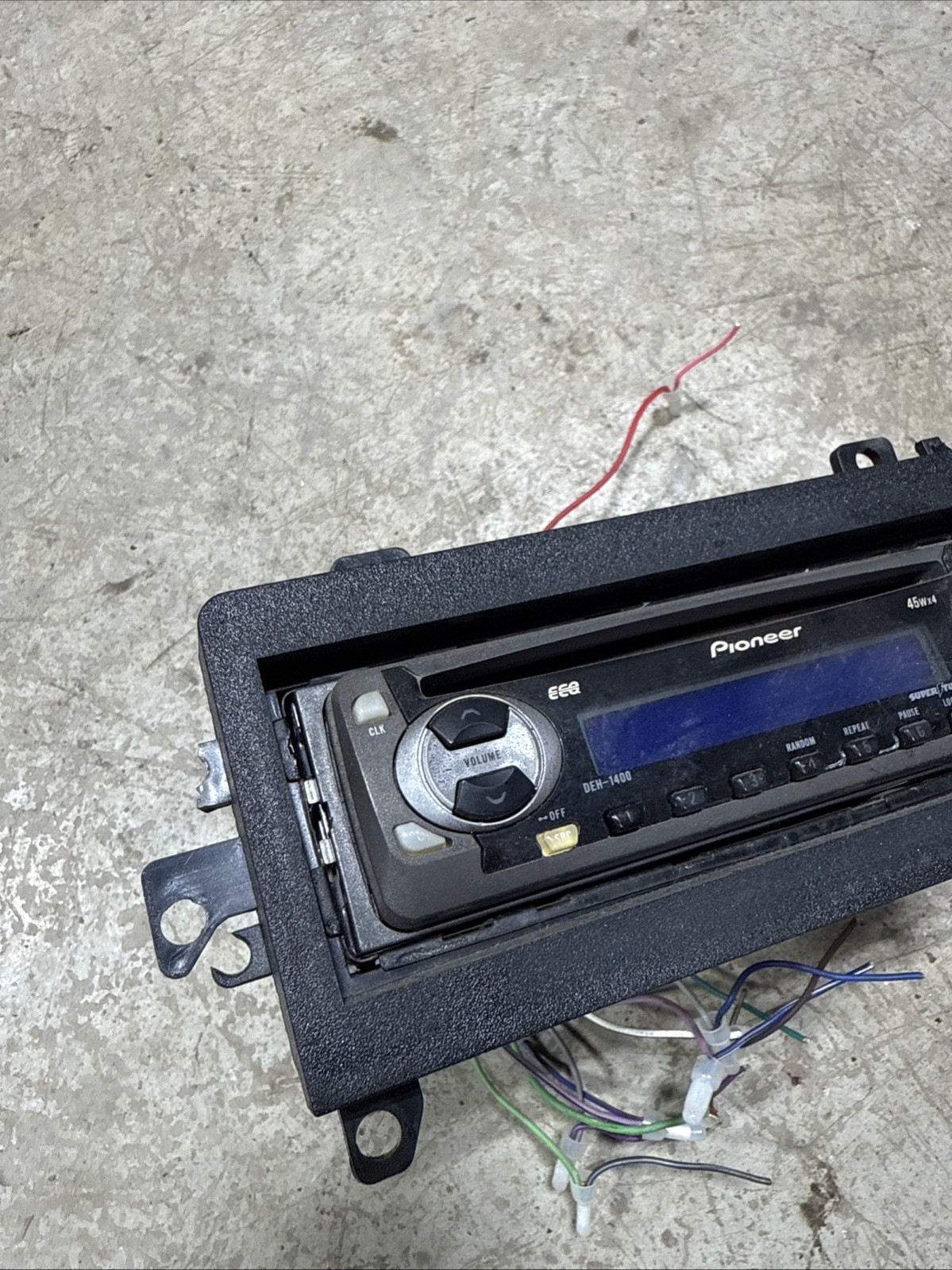 Pioneer DEH-1400R Car CD RDS Radio Player EEQ ARC / 4x45W Car Stereo (WW99)