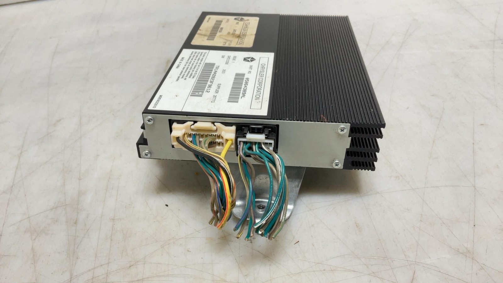 Jeep Wrangler JK OEM Factory Stock Premium Amplifier 05064389AL 2013-2014 173059