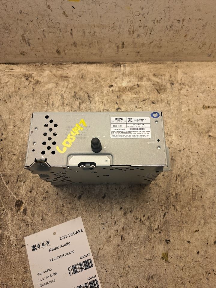 2023 Escape Stereo Radio Receiver,Pj6t18d890de Sku#4444048