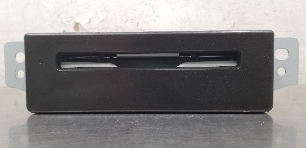 18 GMC SIERRA DENALI 1500 6.2L RADIO AUDIO DISC PLAYER OPT TG5 84016435