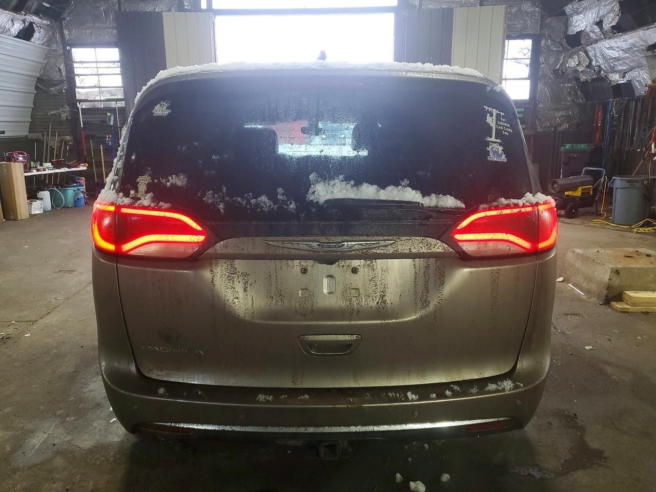 Info-GPS-TV Screen Display Front Dash ID 68316174 Fits 18-20 PACIFICA 1341851